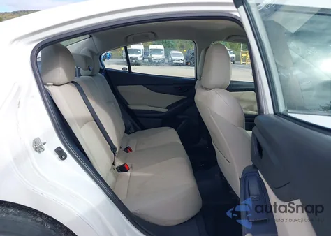 2018 Subaru Impreza 2.0I Premium z USA, uszkodzony, nr VIN 4S3GKAD66J3623569